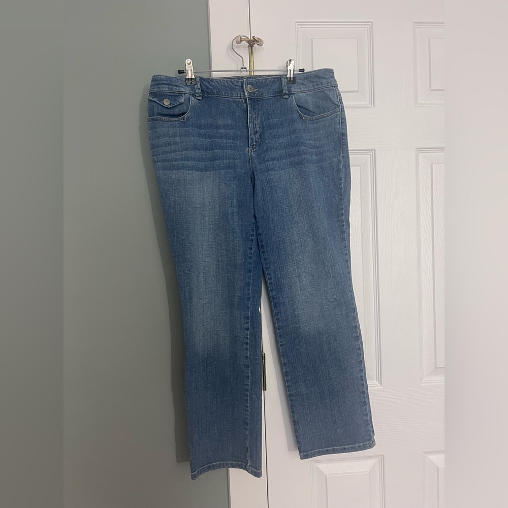 Chico's Platinum Denim size 1.5 Medium Blue Straight-Leg Women's Jeans